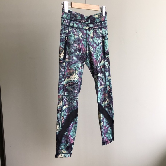 lululemon Inspire Tight II *Full-On Luxtreme - Picture 2 of 5